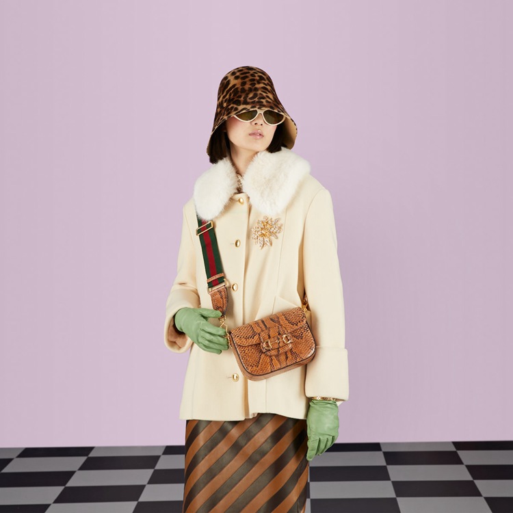 658574.EAAHO.2746.003.100.0000.Light Gucci Horsebit 1955 mini python bag